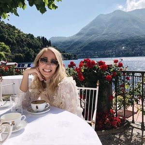 Meet your Posher, Elaina